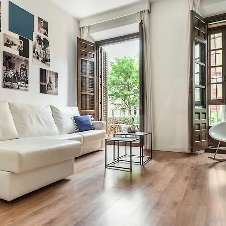 Spacious Apartment By Picasso Museum By Rems Malaga Exterior photo