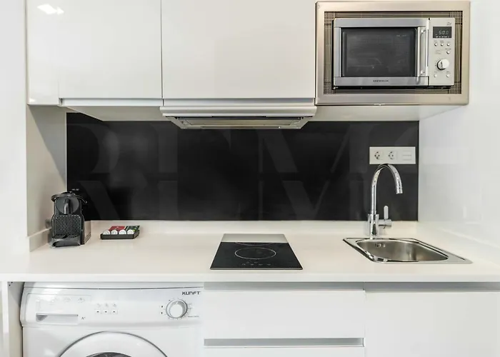 Spacious Apartment By Picasso Museum By Rems